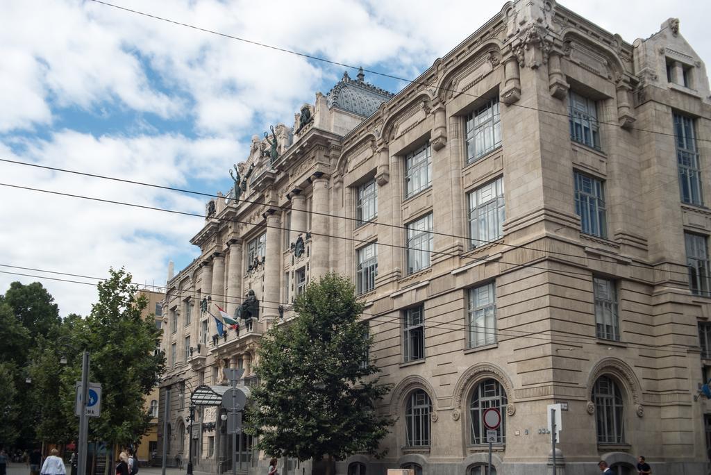 Inviting Flat In The Heart Of Town Apartment Budapest Exterior photo