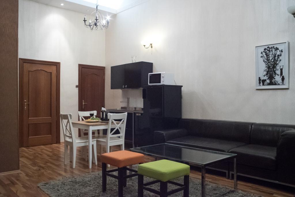 Inviting Flat In The Heart Of Town Apartment Budapest Exterior photo